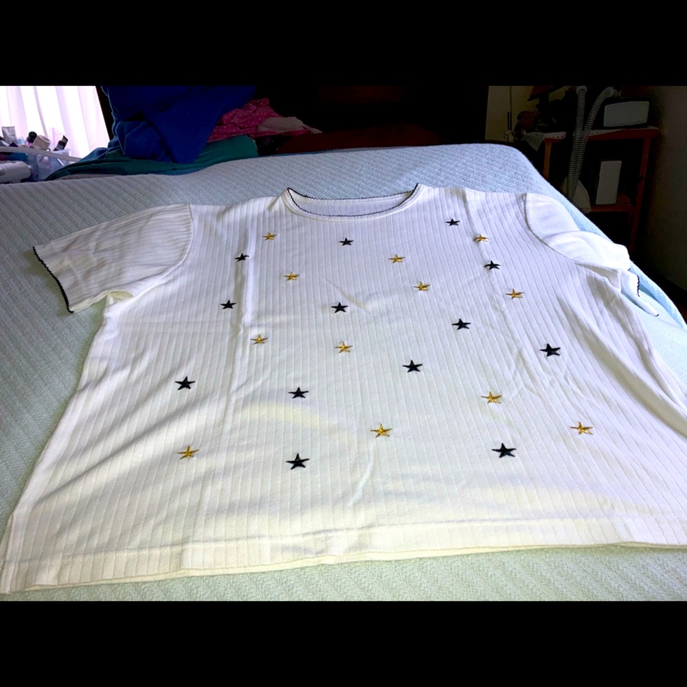 Short sleeve tee shirt